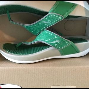 Dansko Katy sandals never worn